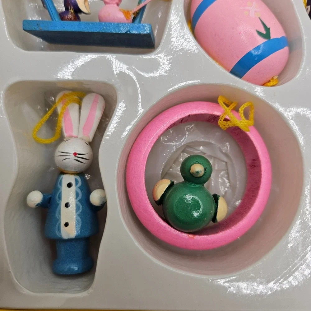 Vintage Wooden Easter Ornament Set 17 Pc Bunny Egg Bird Spring Decor Box